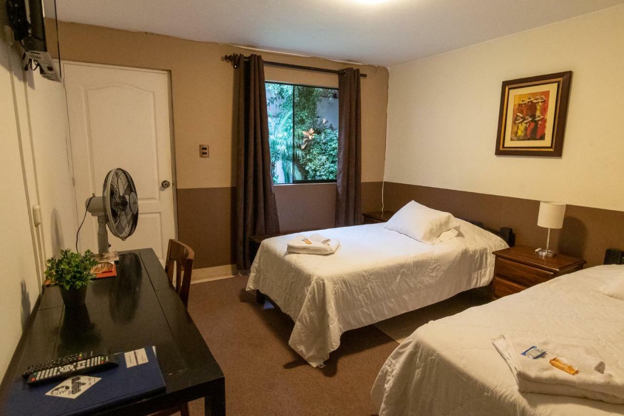 Casa Wayra B&B Miraflores リマ エクステリア 写真