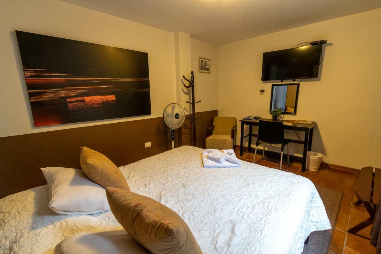 Casa Wayra B&B Miraflores リマ エクステリア 写真