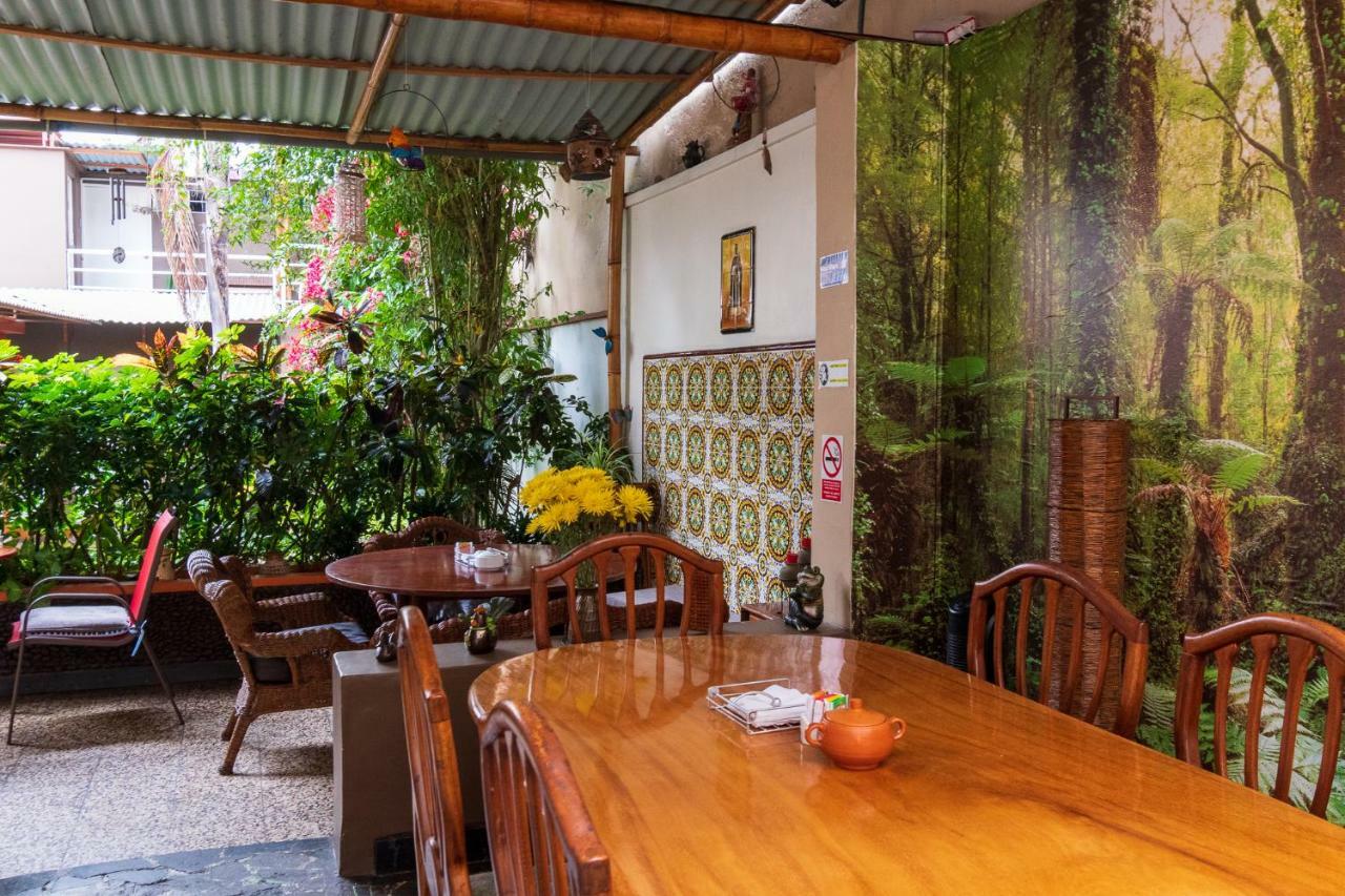 Casa Wayra B&B Miraflores リマ エクステリア 写真